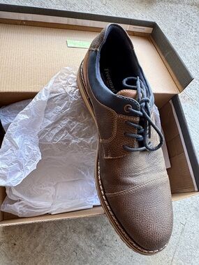 Freeman Leather Lace-Up Men's Casual Oxford